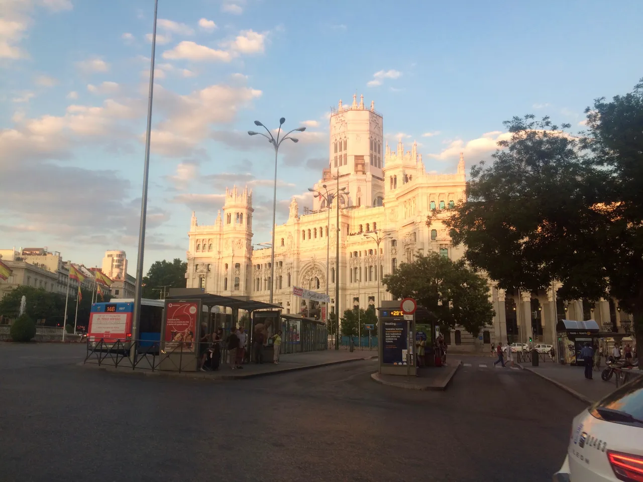 1a The Palacio de Cibeles, but more of this later.jpg