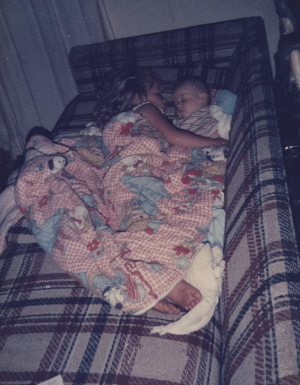 1985 Joey Arnold & Katie 05 Sleeping Couch Together.png