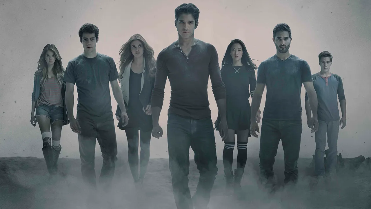 Teen_Wolf_Season_4_EDIT_Cast_Shot_Photo_Credit_Jaimie_Trueblood_and_MTV.png