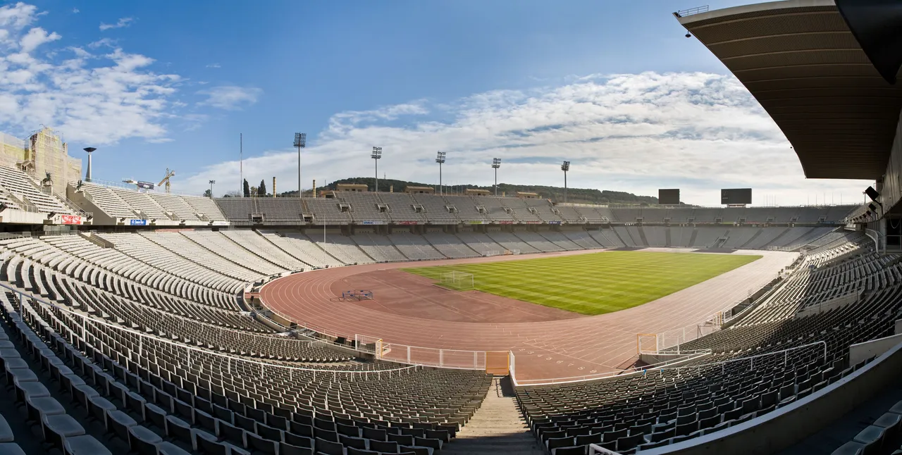 Estadi_Olímpic_Lluís_Companys_-_Barcelona,_Spain_-_Jan_2007.jpg