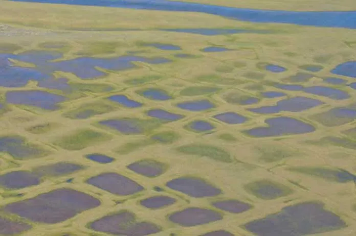 Arctic-Transformed-into-Alien-Landscape-in-Surreal-Climate-Change-Photo.jpg