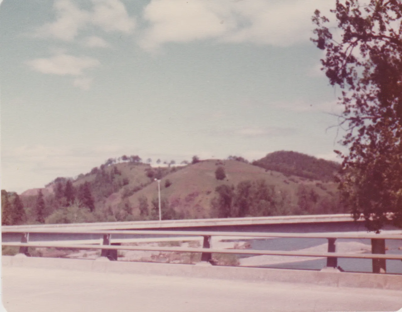 1975-06 - Orange Tint - Octagon Shape - roads, trees, bridges, car, flowers, sink, etc, but not sure when or where, 6pics-5.png