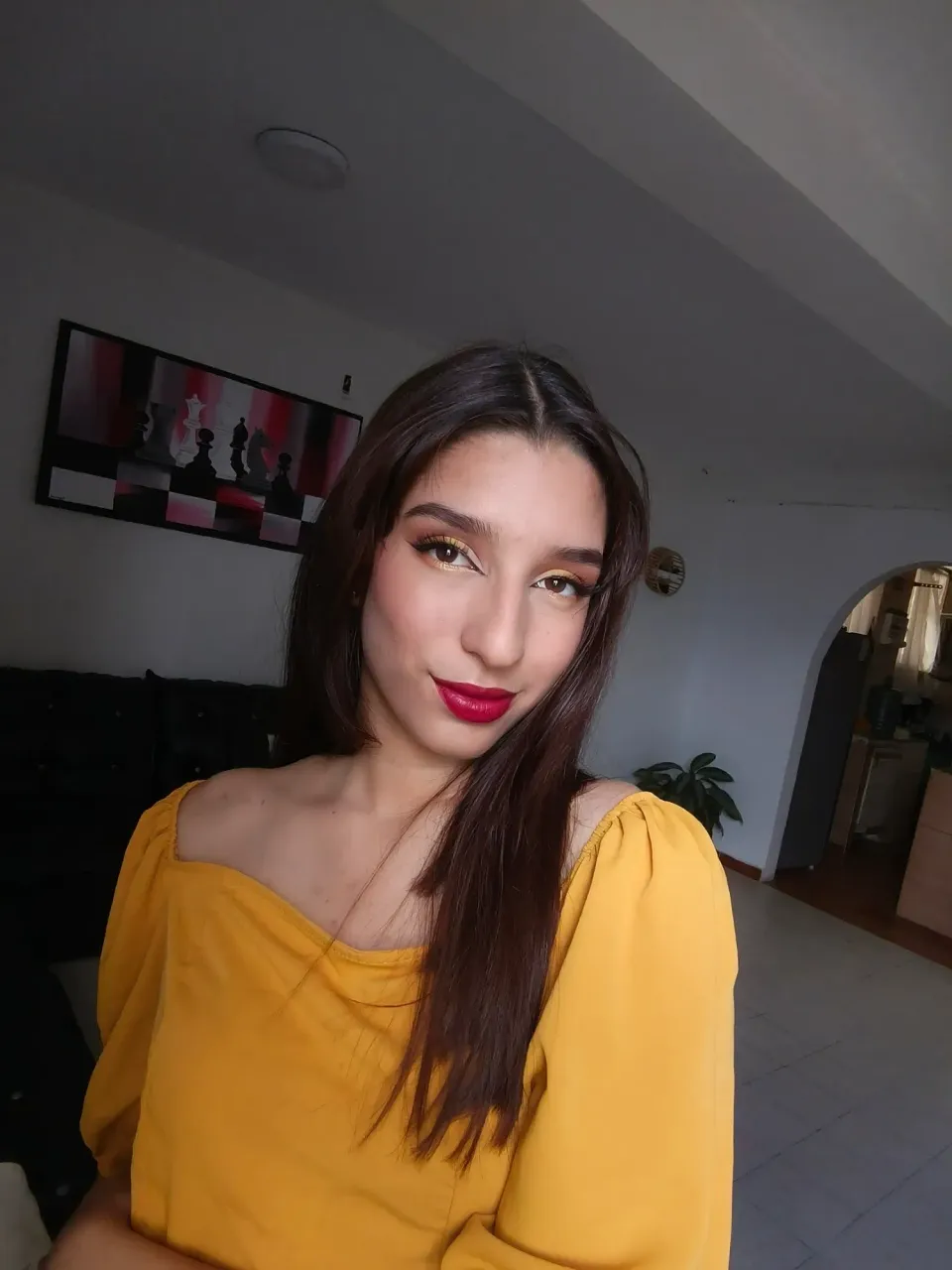 KsIFbSVOlHIDD4ch_1000150158.webp
