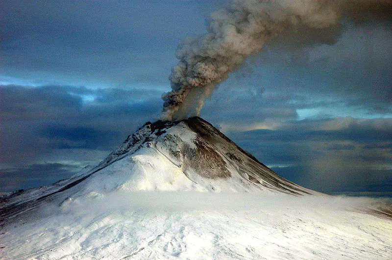 content-1540580435-volcano.jpg