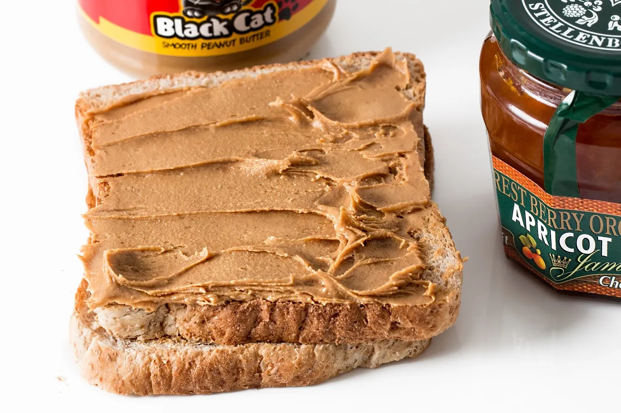 peanut-butter-3216228_1280.jpg