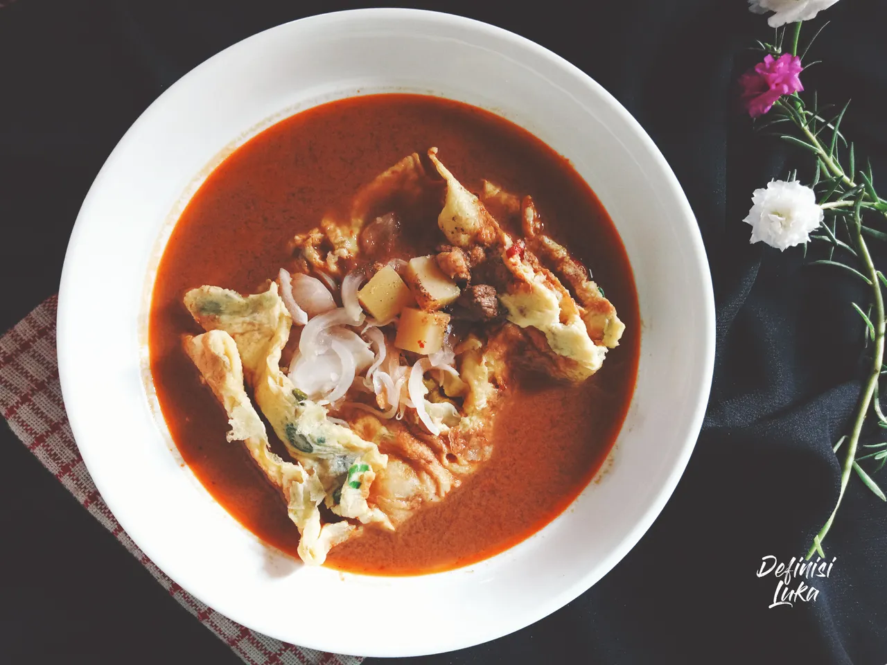 Martabak_Telur_With_Curry3.jpg