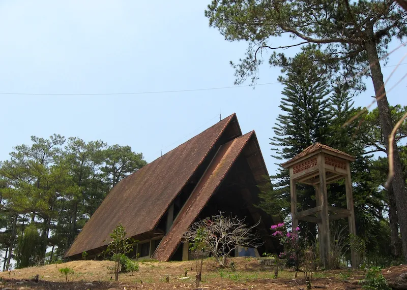 25 Cam Ly Church 1.jpg