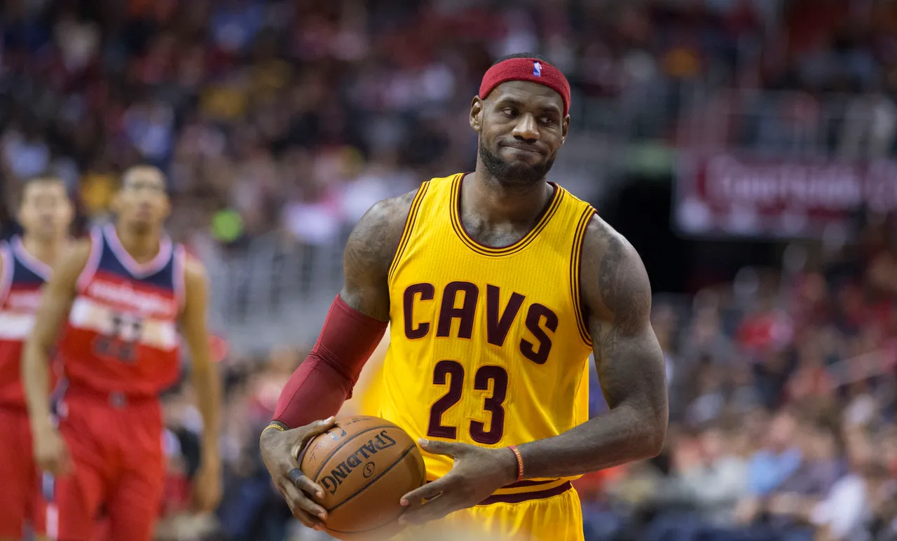 LeBron_James_(15823062226).jpg