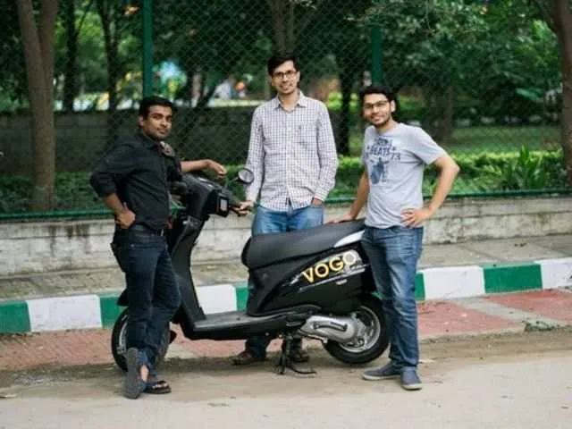 vogo-scooter-with-founders.jpg