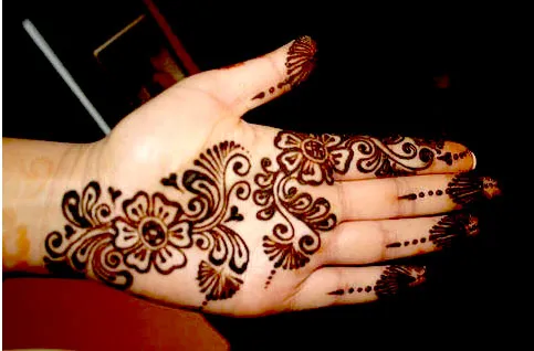 diagonal design mehndi.jpg