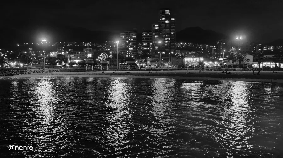 antofagasta-beach-lights-001-bw.jpg