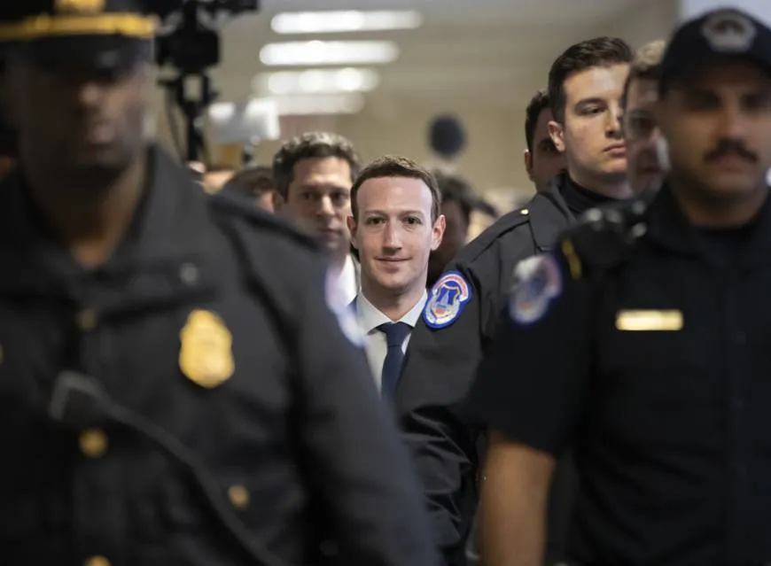 b-zucksorry-a-20180411-870x639.jpg