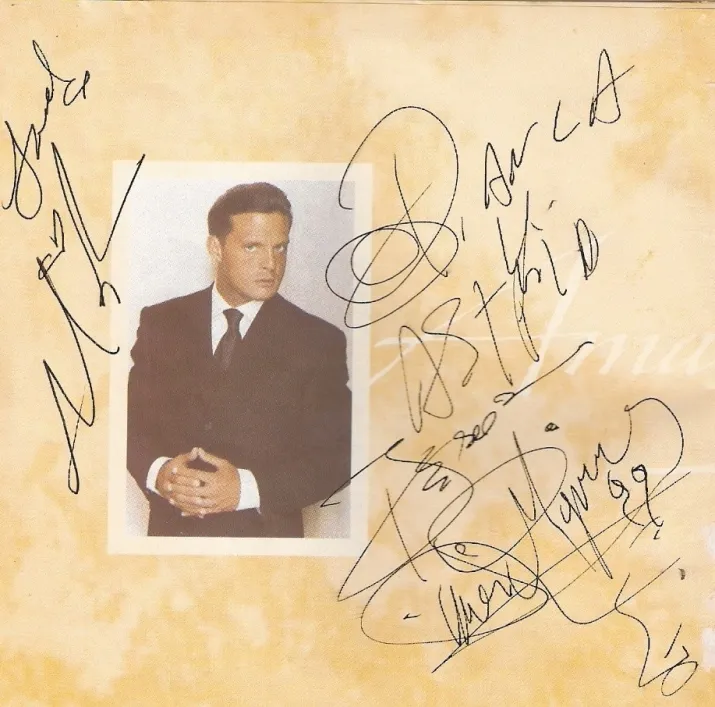 Autografo de Luis Miguel.jpg