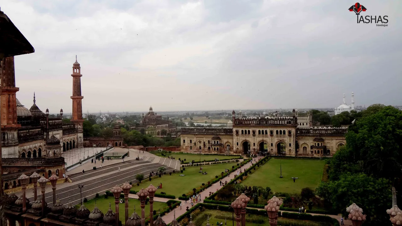 Bara Imambara Broad View.jpg