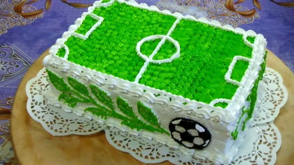 tort-dlya-malenkogo-futbolista.jpg