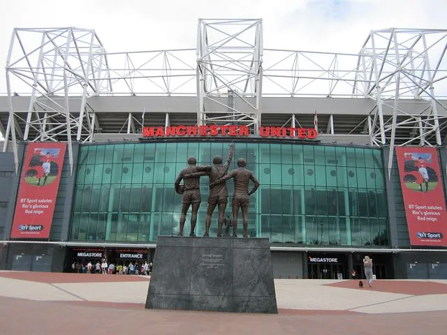 manchester-united-1656122__480.jpg