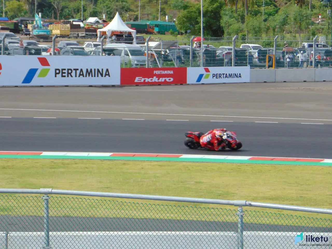 405opfwl0y91hr0_DSC03957.JPG