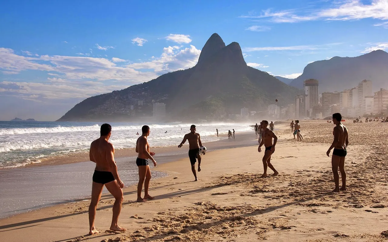 Discover the famous Ipanema Beach, one of the most beautiful beaches in Rio de Janeiro, Brazil