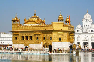 375px-Templo_dorado-Amritsar-India048.JPG