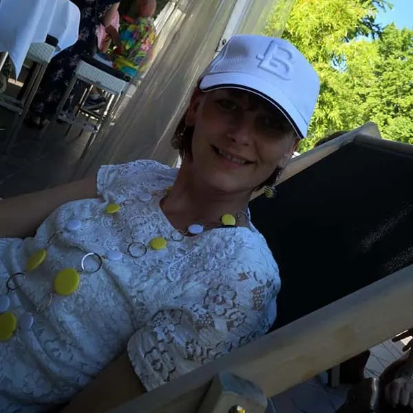 Peggy Cappi weiß weiß.jpg