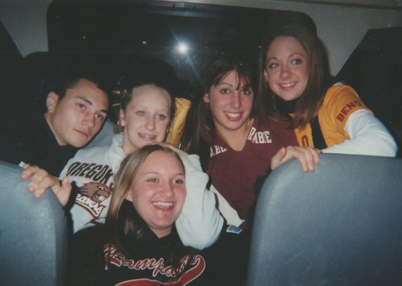 2004 apx Girls Guy Bus Ride.png