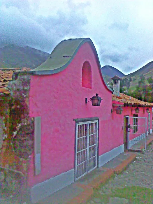 casa típica de un pueblo.jpg