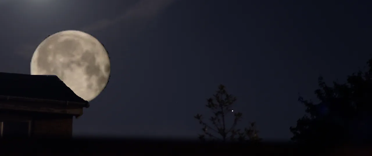 moon-and-saturn-large-and-erased-corner.jpg