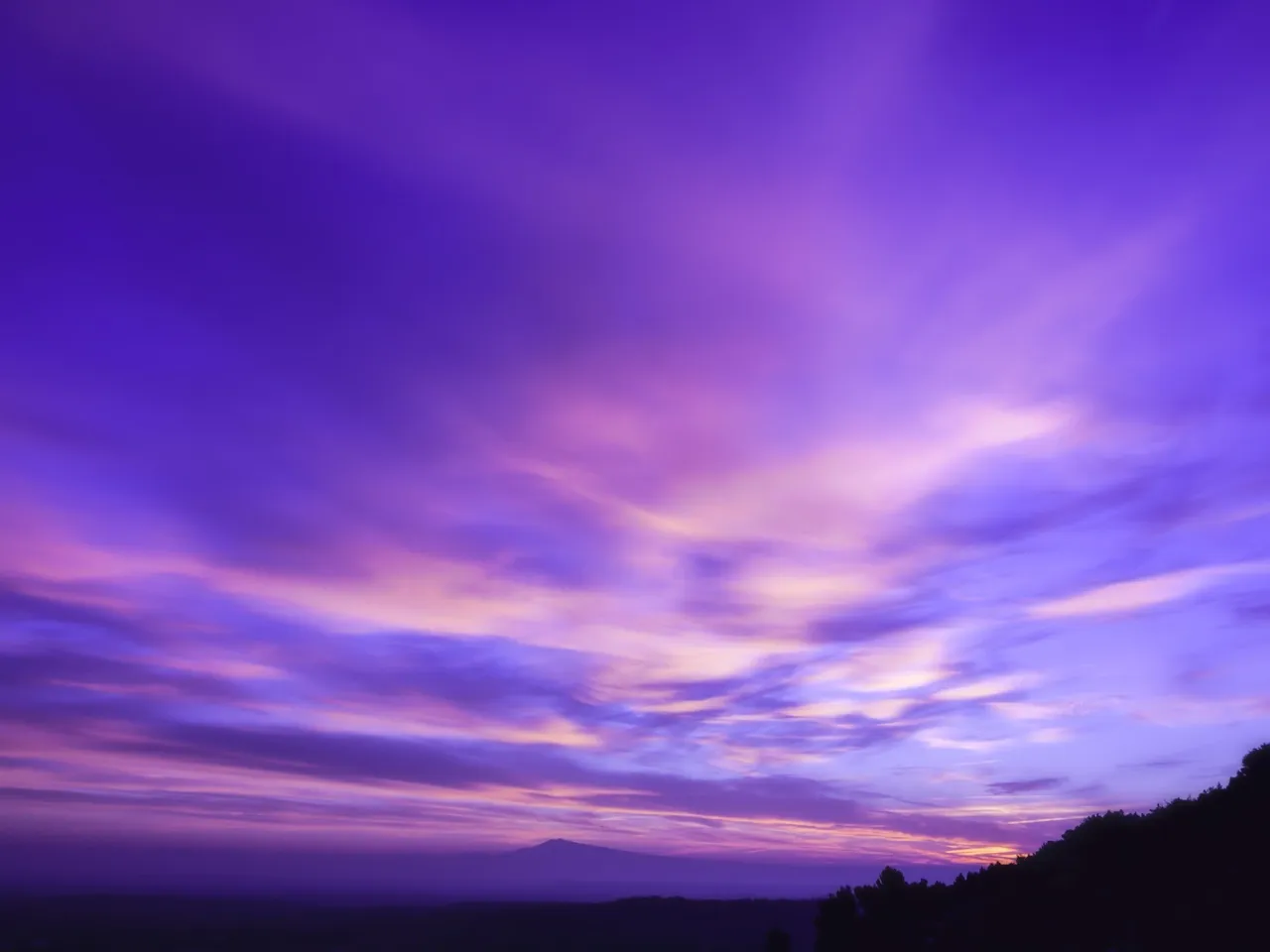 sunrise-982013_1920.jpg