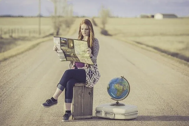 globe-trotter-g05c63bf5c_640.jpg