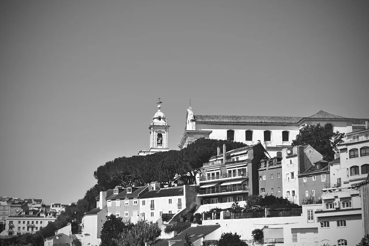 lisbon roofs bw 3.jpg