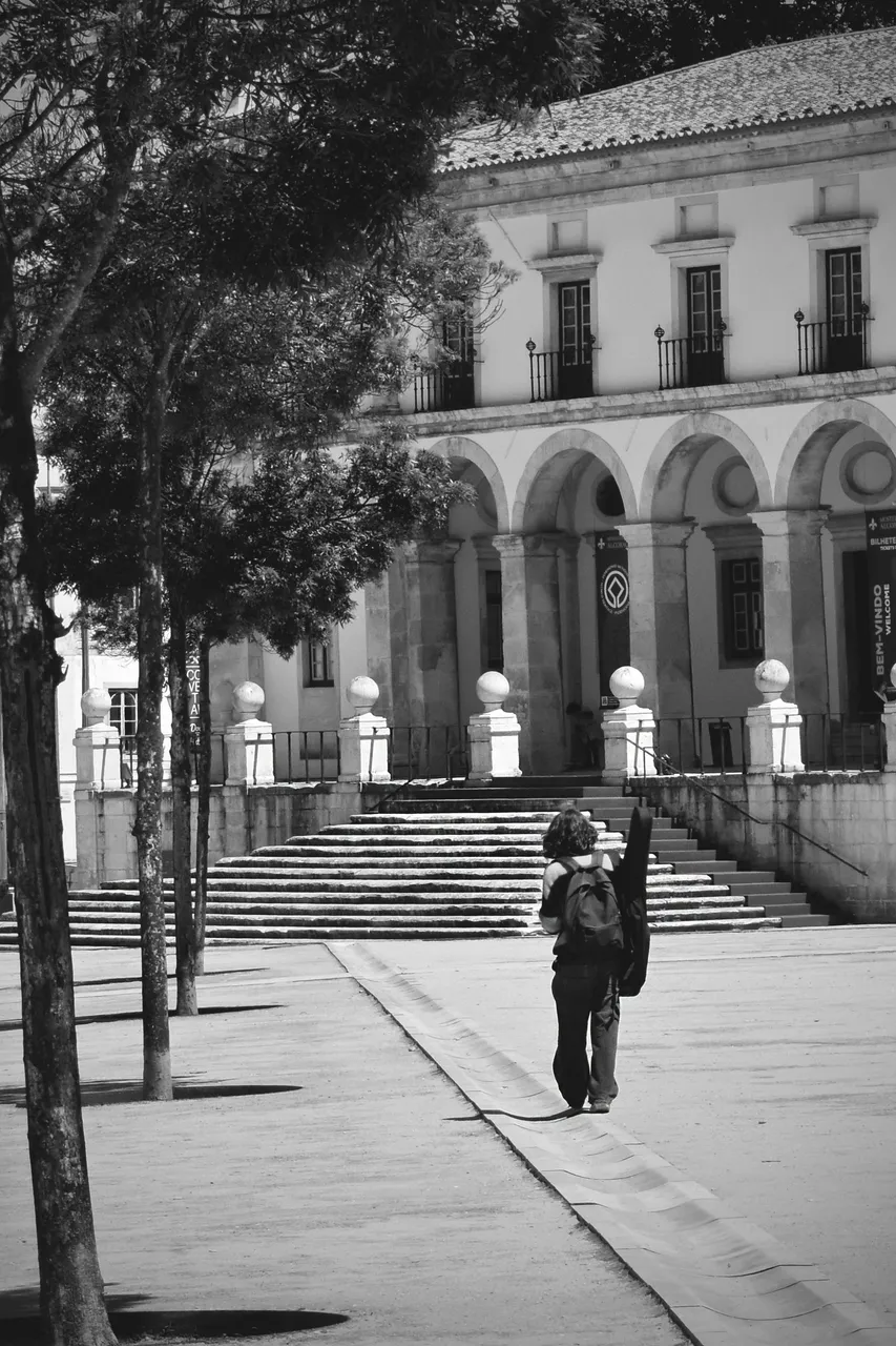 Alcobaça streets bw10.jpg