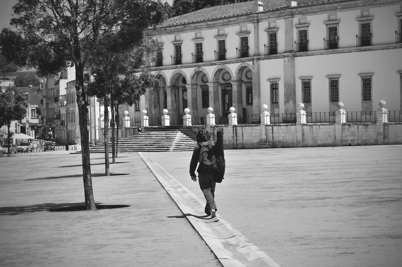 Alcobaça streets bw 1.jpg