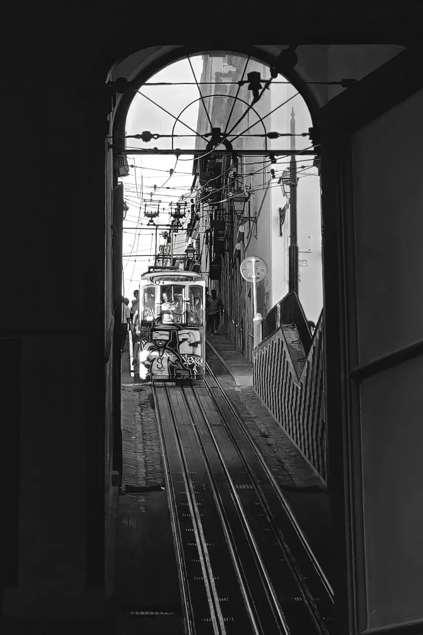 Lisbon streets August bw 5.jpg