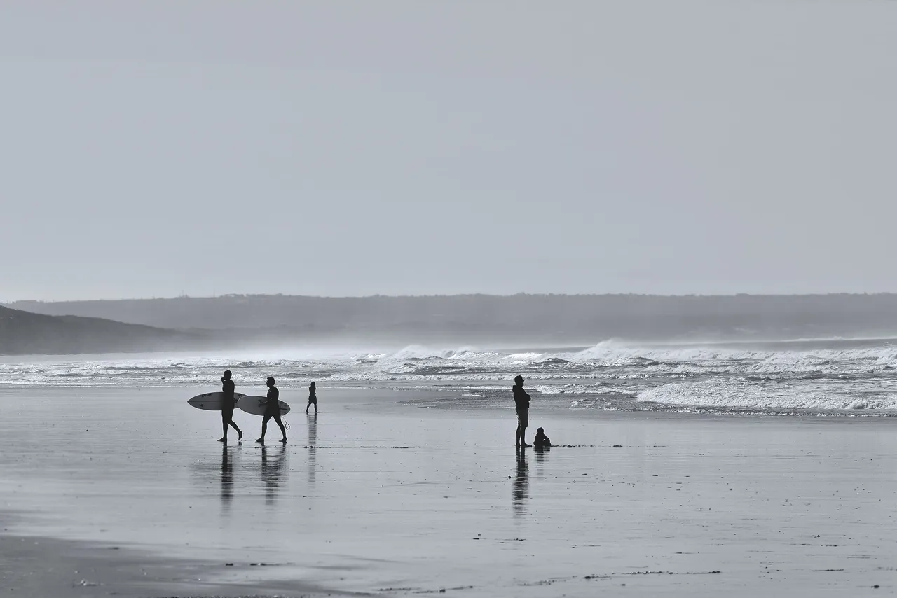 surfers beach bw 1.jpg