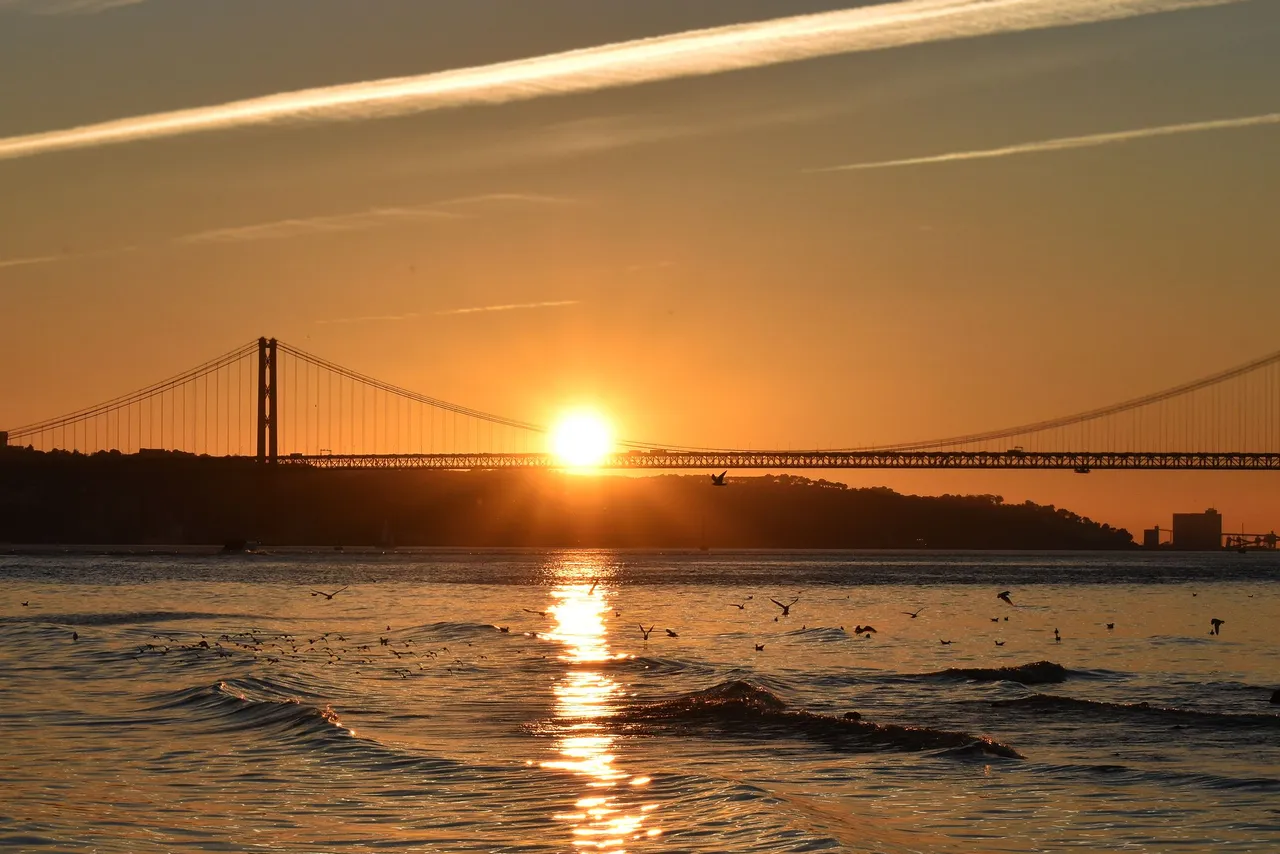 sunset lisbon bridge jan 9.jpg