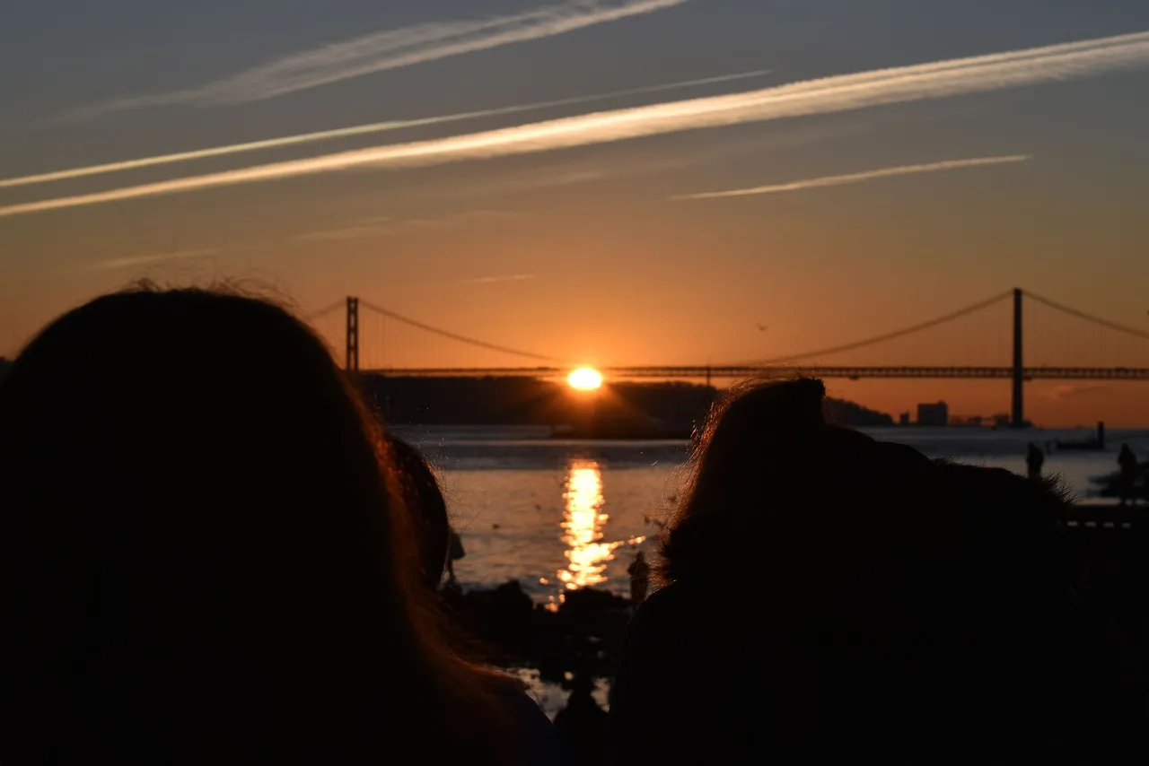 sunset lisbon bridge jan 14.jpg
