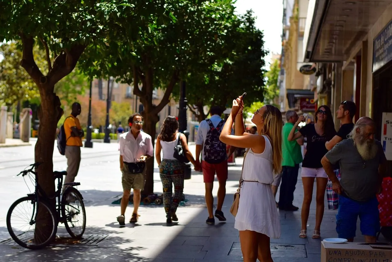 people-768551_1280.jpg