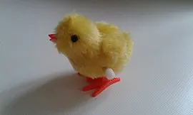 270px-Pollito_a_cuerda.jpg
