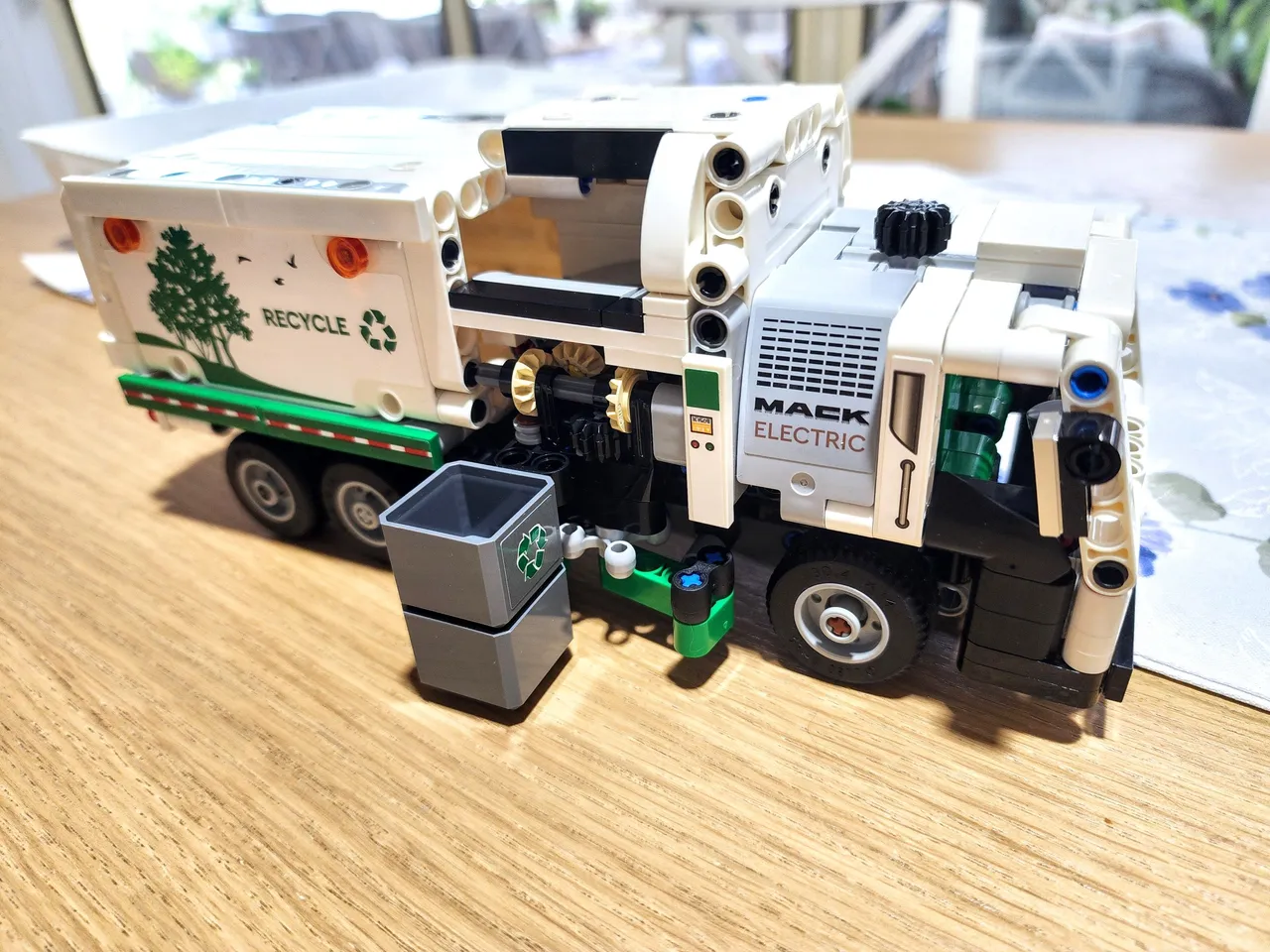 LggO3356 (3).jpg