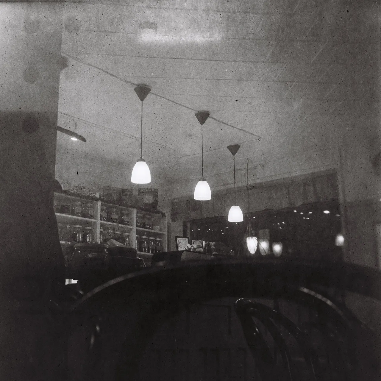 R1-05950-0005.jpg