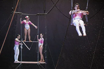 Trapecistas_en_Circo_Americano_de_DavidDaguerro.jpg