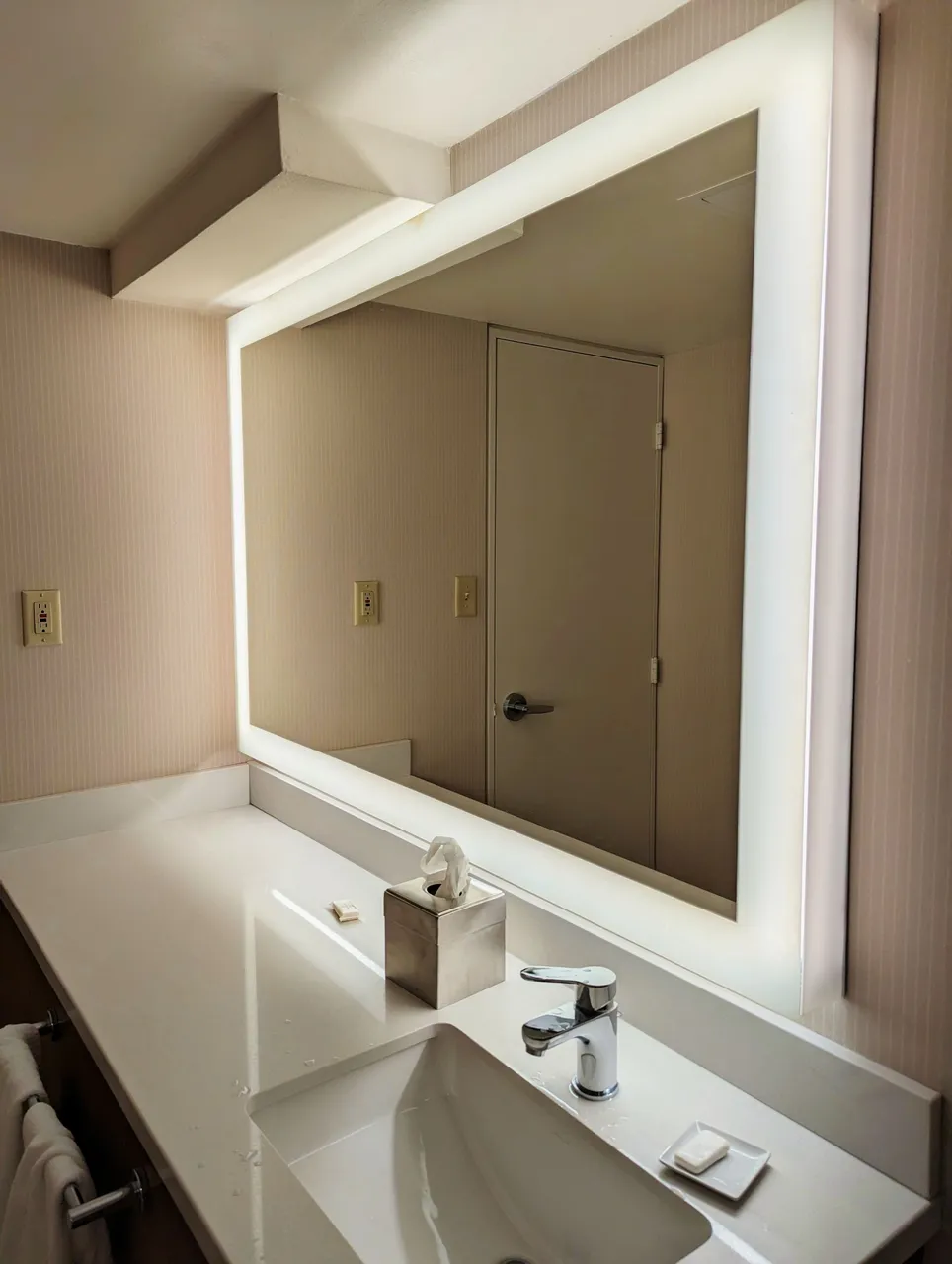 Toronto_Hotel_0007.jpg