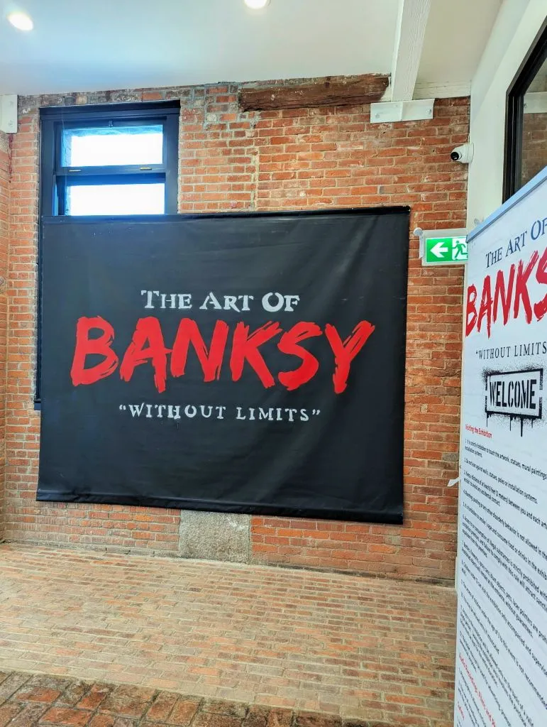 Banksy Set 201.jpg