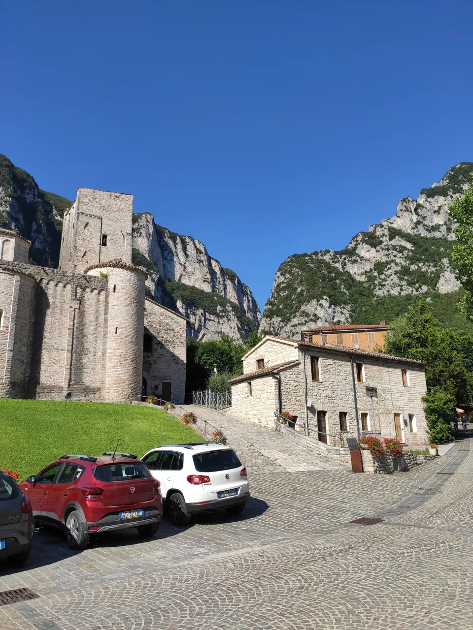 Chiesa e museo.jpg