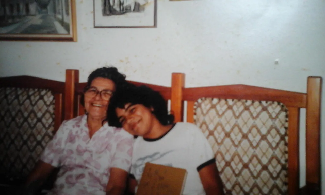 Mi abuela y yo.jpg