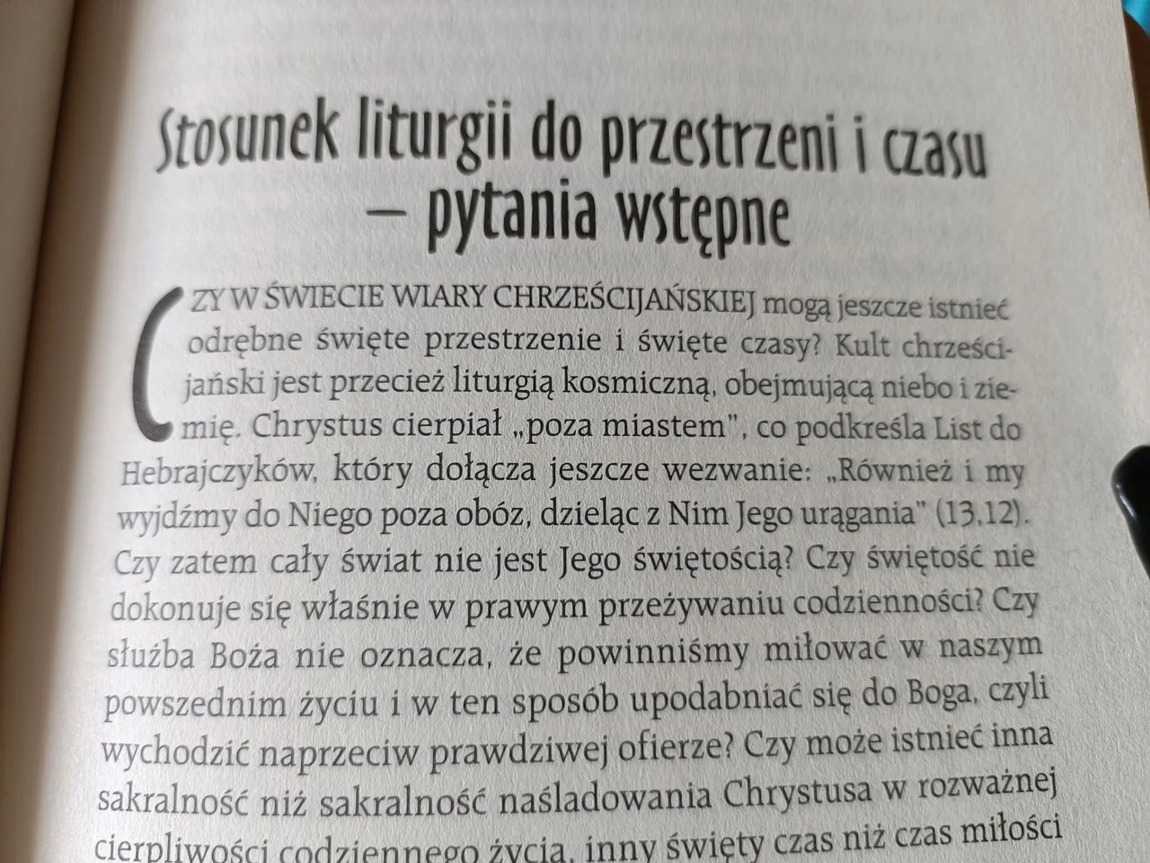 Chęć zrozumienia czegoś tak podniosłego jak relacja stworzenia i Stworzyciela wymaga czasem namysłu filozoficznego - co też znajduje odzwierciedlenie w treści książki