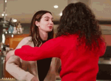 birce-akalay-hug.gif