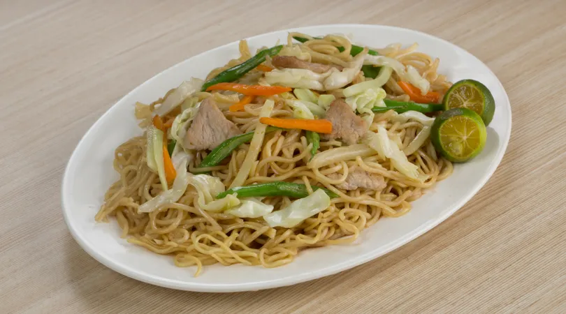 Pancit Guisado - Merzci.png