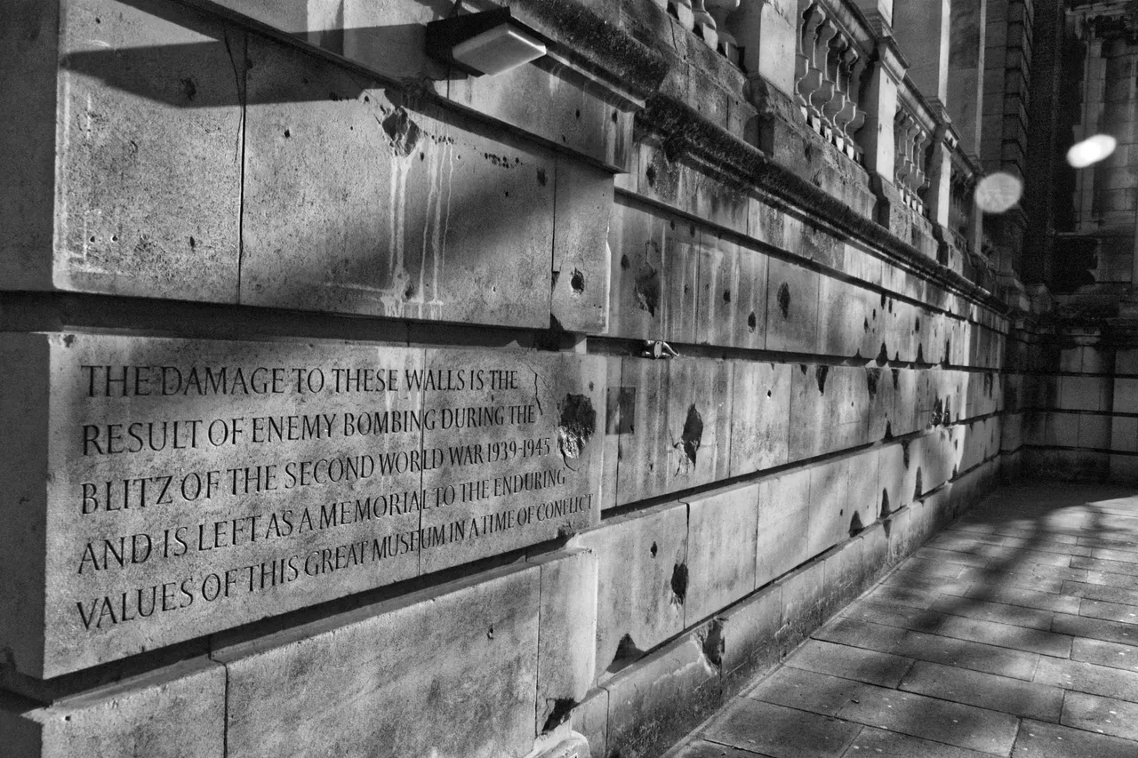 museum1-12bw.jpg