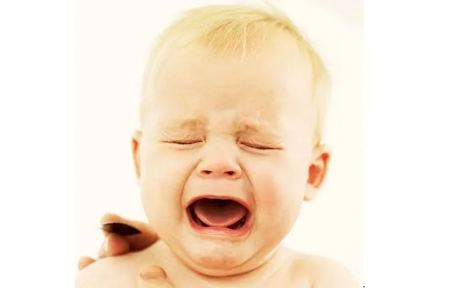 baby-boy-crying-photo-420x420-ts-56570356.jpg